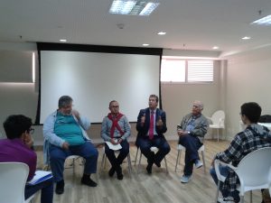 Audiência Pública Câmara Jovem Santos Audiência Pública promovida pela Câmara Jovem de Santos, com professor doutor Sérgio Sérvulo da Cunha da área do Direito e também estavam presentes Nicola Margiotta, chefe do Departamento de Cidadania da Secretaria Municipal de Defesa da Cidadania.